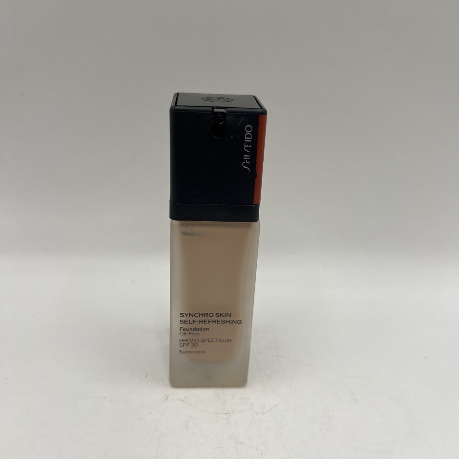 Shiseido Synchro Skin Self-Refreshing Oil-Free SPF30 Foundation 150 Lace -No Box