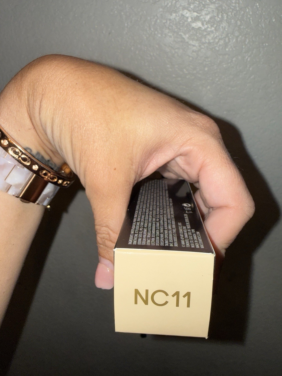 M·A·C Studio Radiance Serum-Powered Foundation NC11 10 fl oz Radiant Hydrating