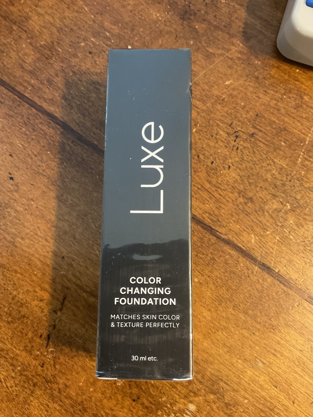 Luxe Research Color Changing Foundation 02 Medium Women NIB