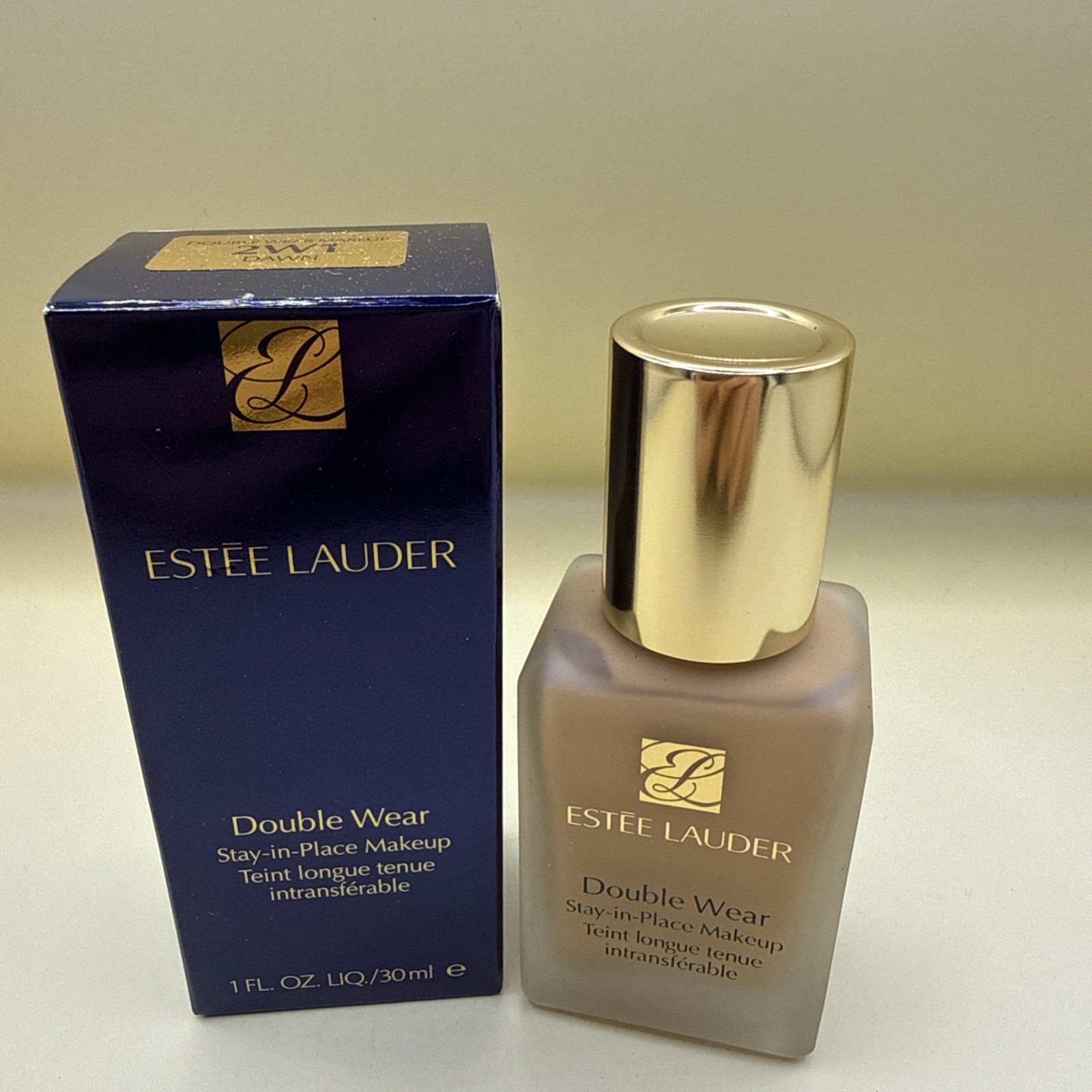 Estee Lauder Double Wear Stay In Place Makeup DAWN 2W1 – Size 1 Oz. / 30mL NIB