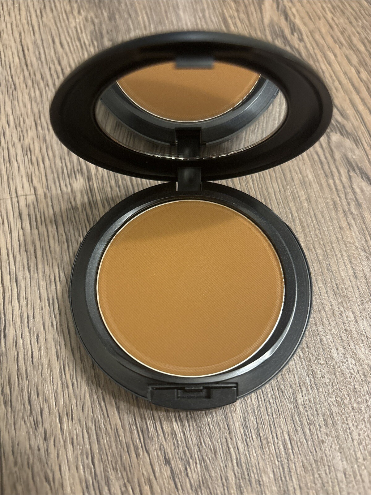 M·A·C – NEW Authentic MAC Studio Fix Powder Plus Foundation 15g NW48