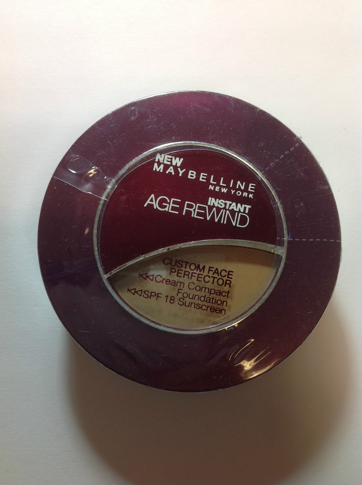 MAYBELLINE INSTANT AGE REWIND CREAM COMPACT FOUNDATION SPF18 NUDE / LIGHT-4.