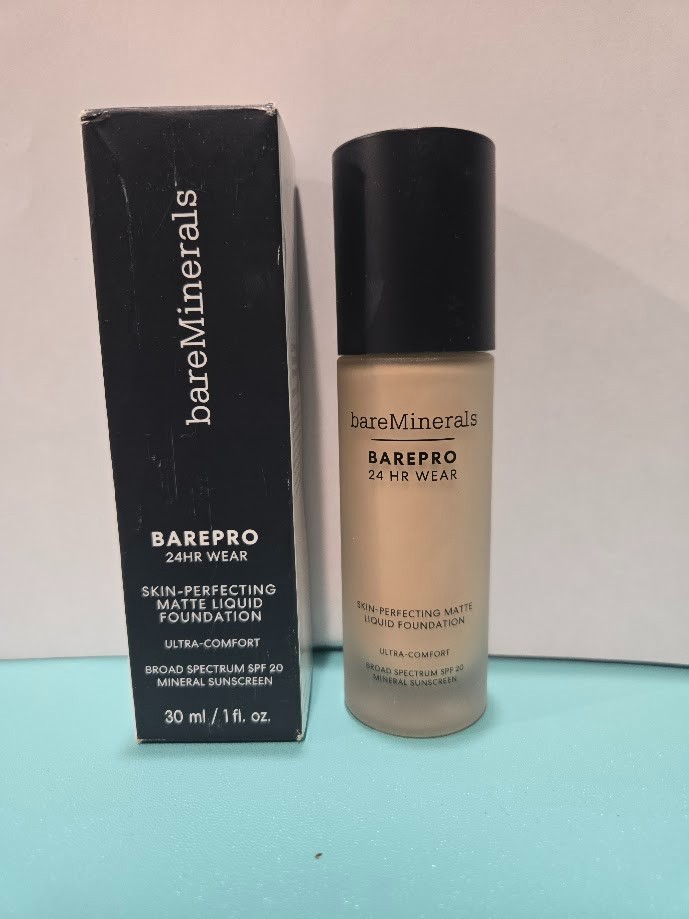 bAREMINERALS 24hr Wear Skin-Perfecting Matte Liquid Foundation fair 10warm NEW