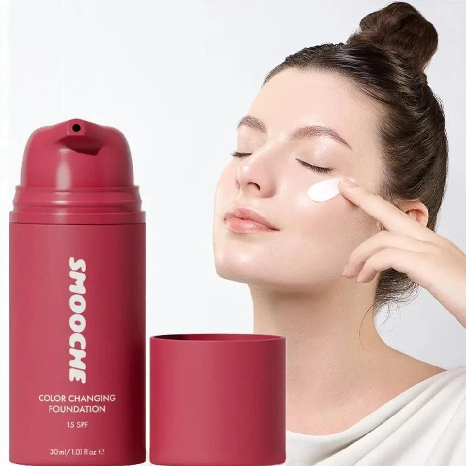 SMOOCHE Color Changing Foundation 30ml – Self Adjusting Natural Coverage Makeup