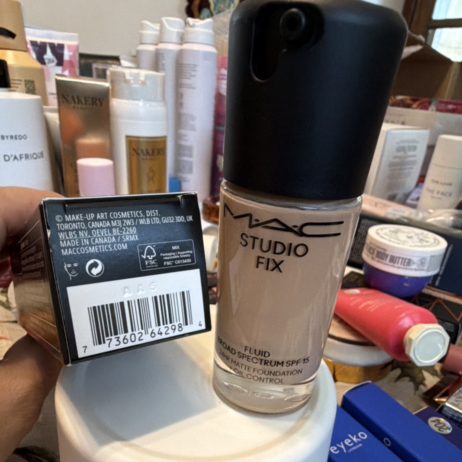 M·A·C Studio Fix Fluid Foundation NW15 SPF 15 Matte Medium-Full 1.0 fl oz NEW