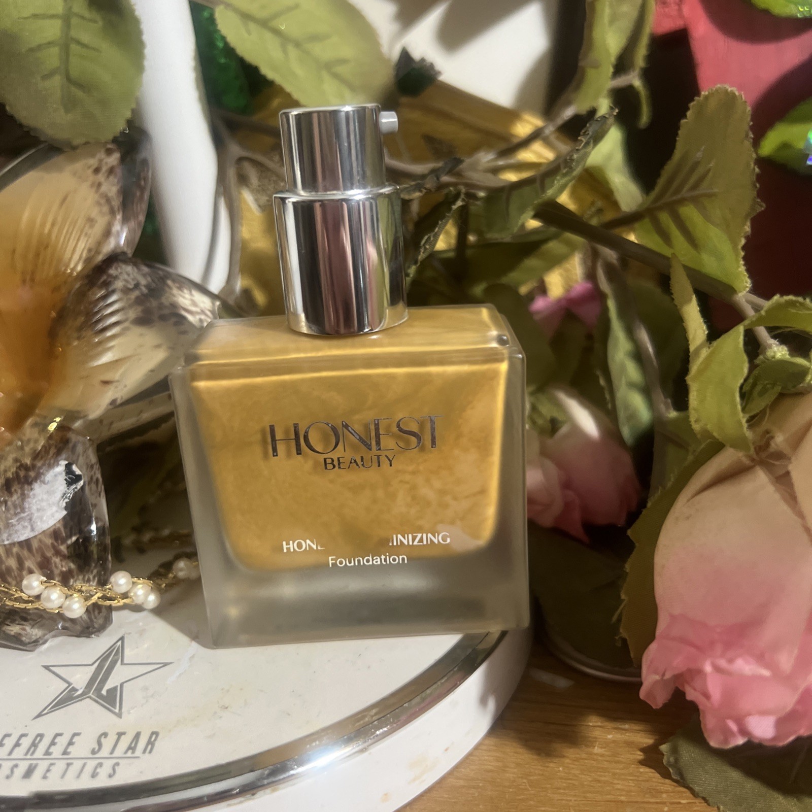 HTF HONEST BEAUTY “ LUMINIZING FOUNDATION “ IN Buff DISCONTINUED