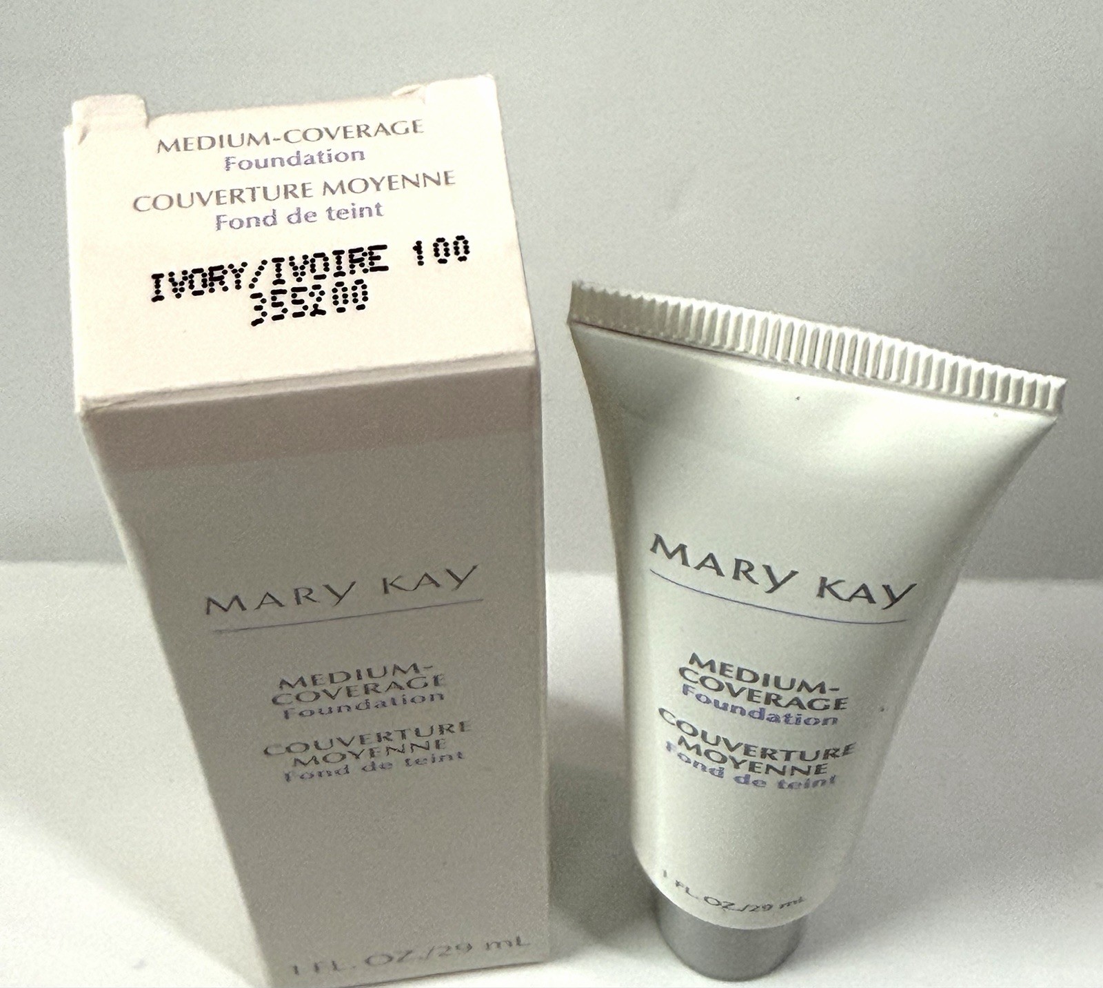 Mary Kay Medium Coverage Foundation Ivory 100 Gray Cap #355200 NIB – Free Ship