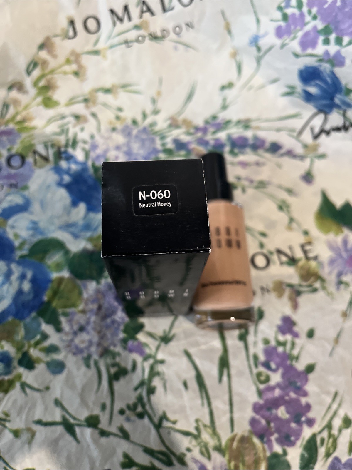 Bobbi Brown Skin Foundation SPF 15 (N-060 Neutral Honey) 1oz/30ml NIB