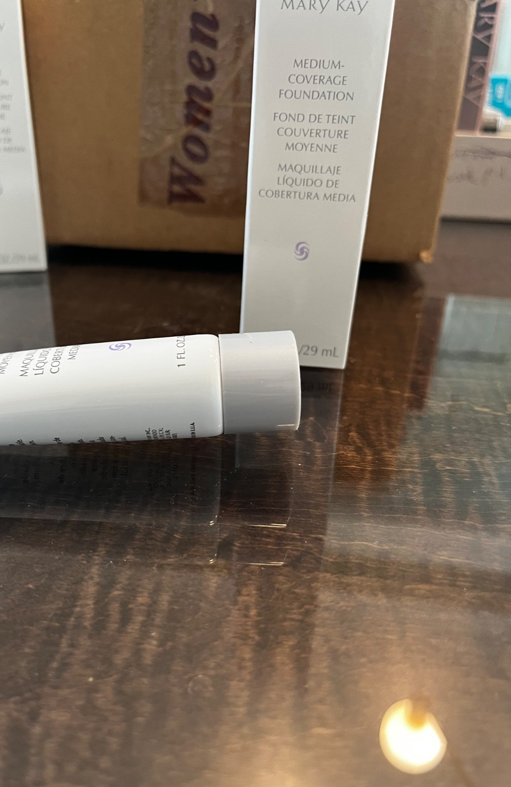 Mary Kay Medium Coverage Liquid Foundation Beige 400 1oz 042006. WIDE Grey cap