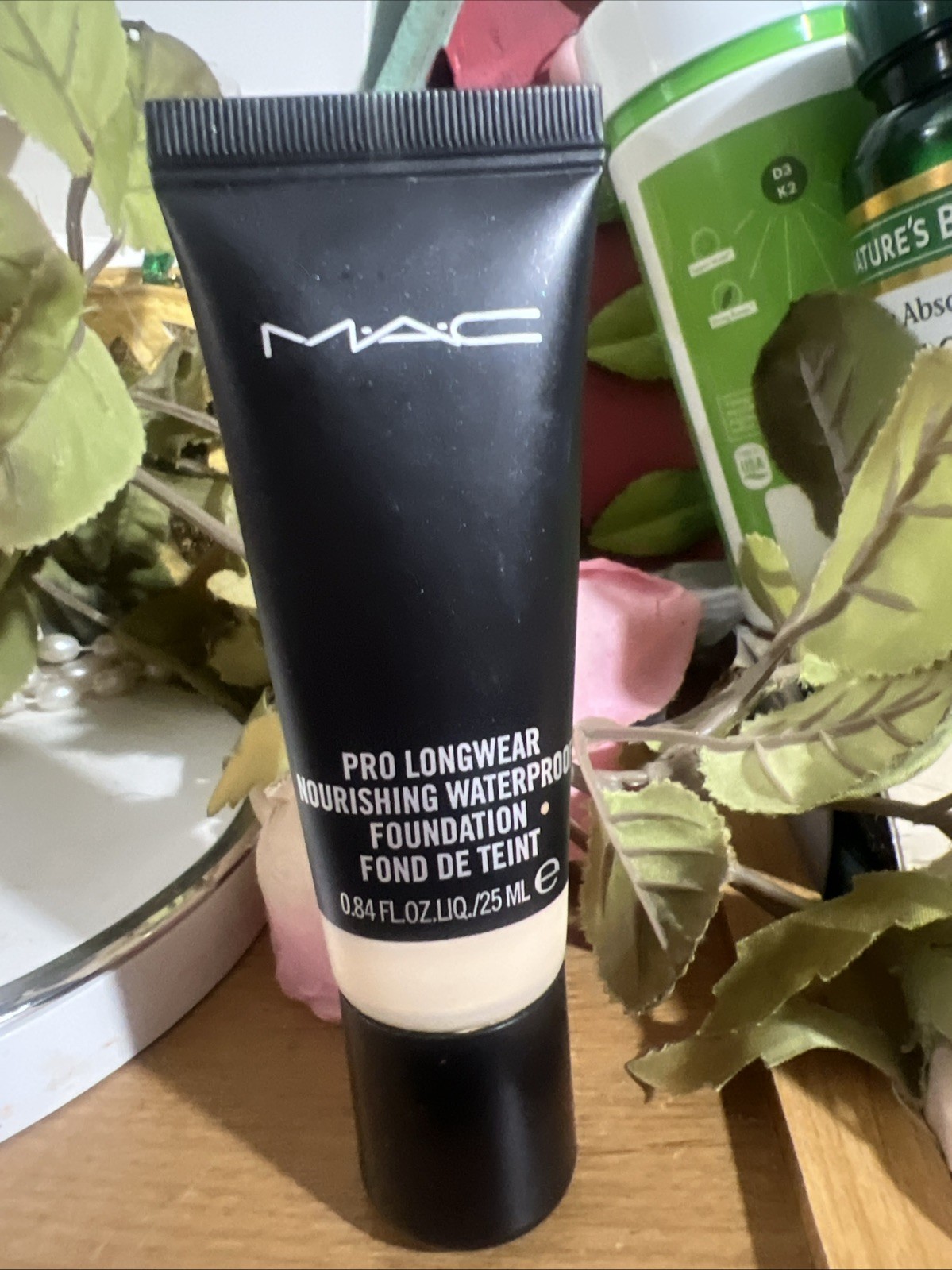 MAC Pro Longwear Nourishing Waterproof Foundation Shade NC15