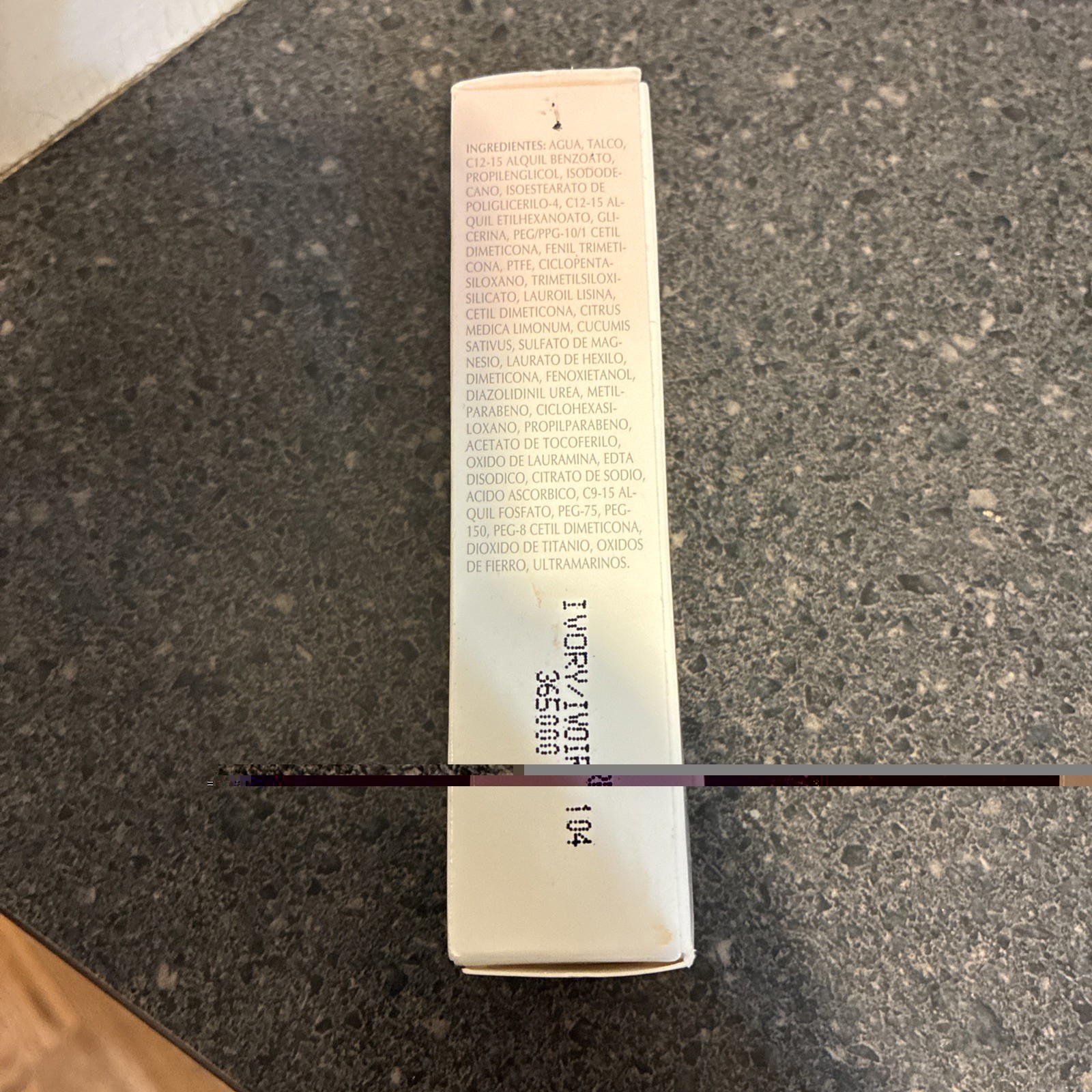 Mary Kay Full Coverage Foundation 1 oz Ivory 104 #365000 Normal dry NOS