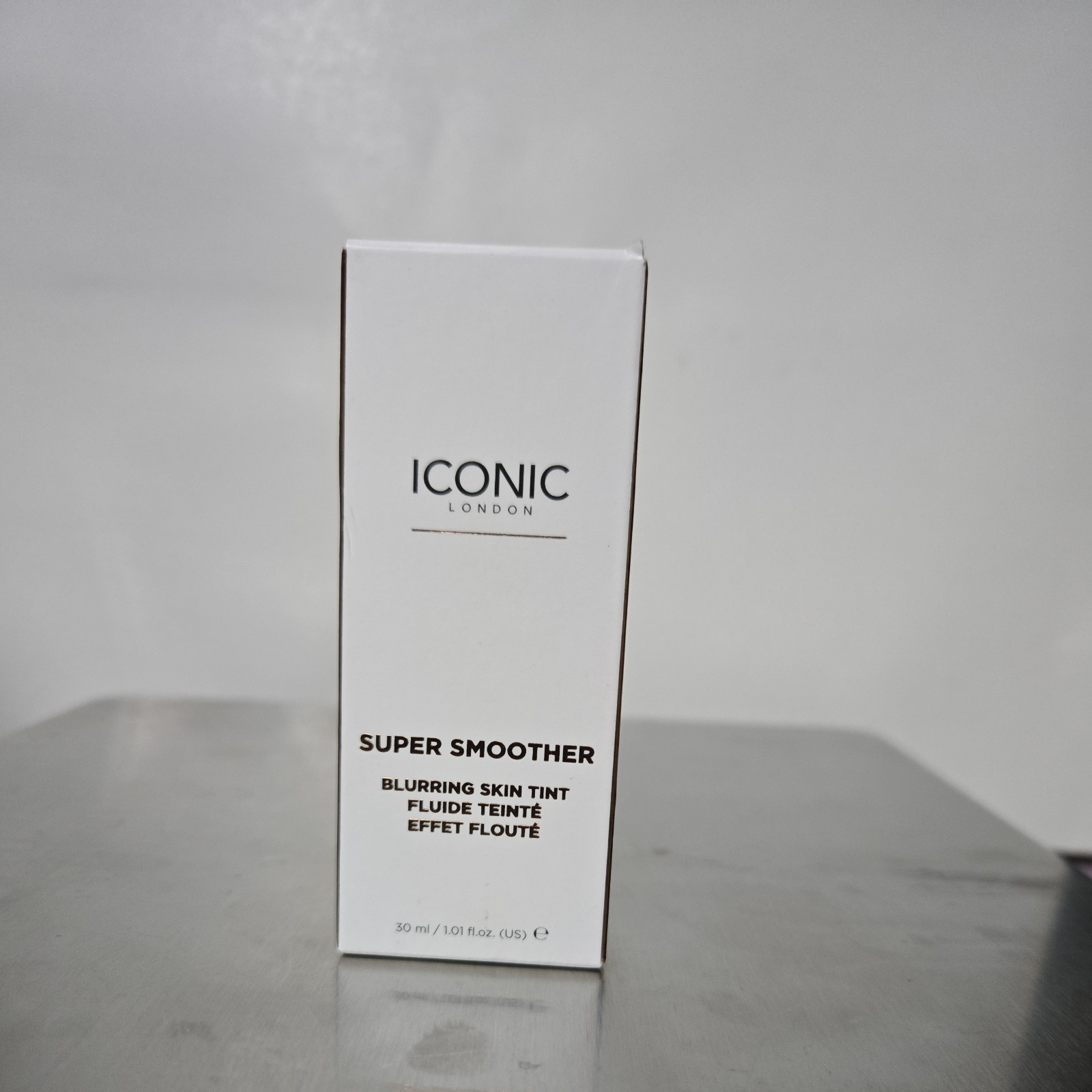 ~ ICONIC LONDON Super Smoother Blurring Skin Tint | cool fair~ NEW in Box