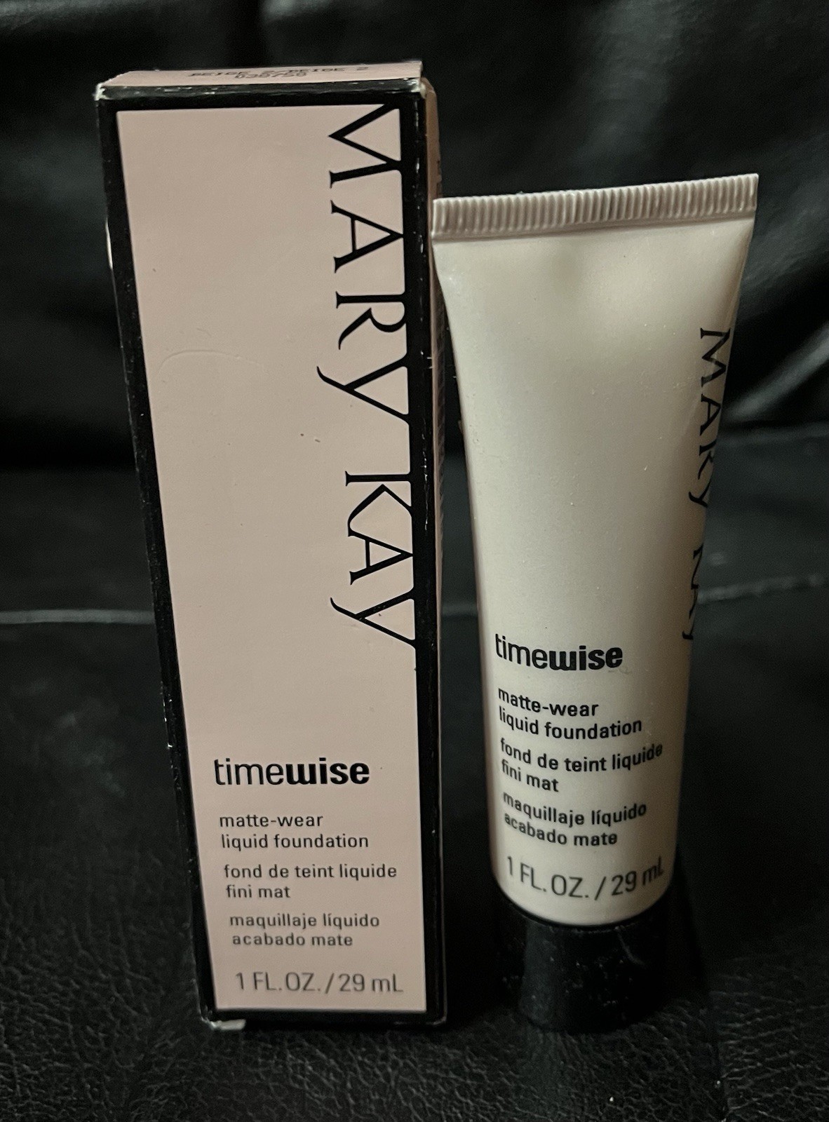 Mary Kay Timewise Matte Wear Liquid Foundation Beige 2 Combo-oily.