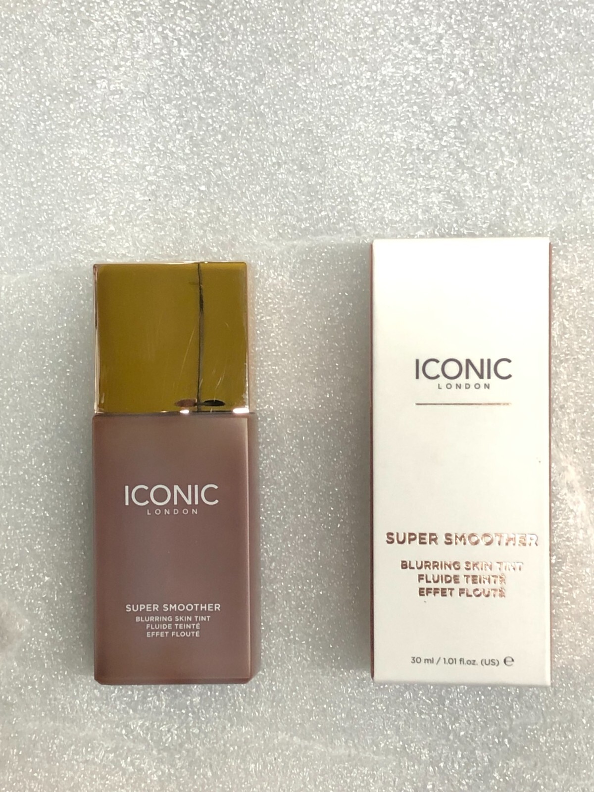 Iconic London SUPER SMOOTHER Blurring Skin Tint ~ Golden Rich~ 1.01 Fl Oz 30mL