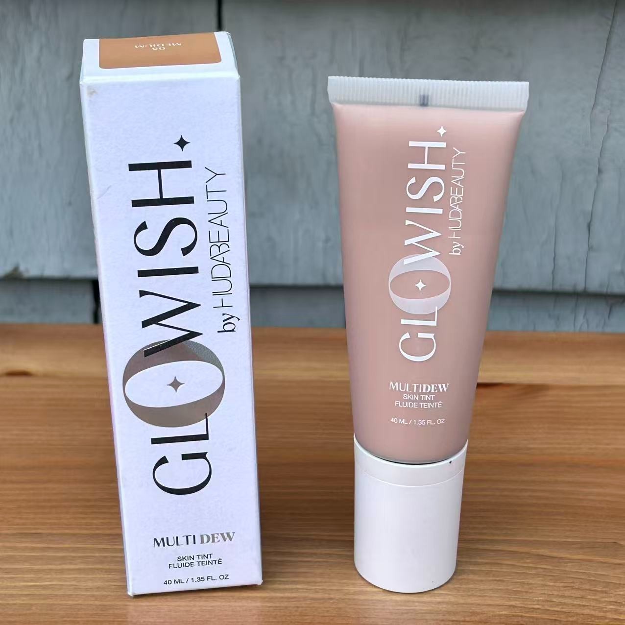 New HUDA BEAUTY Glowish Multidew Skin Tint Foundation 40ml/1.35 oz~Select Shade