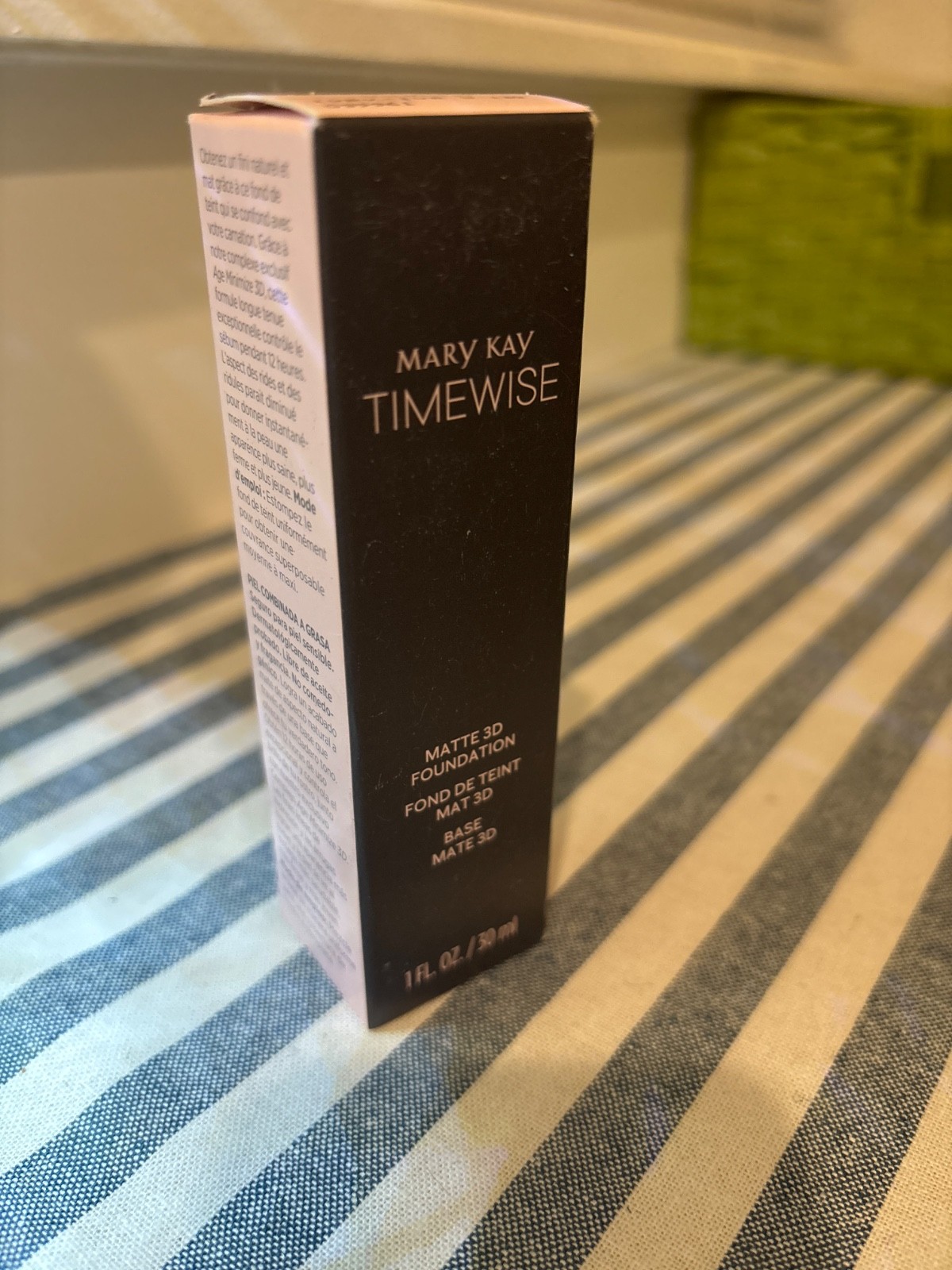 Mary Kay Timewise MATTE 3D Ivory N 140 Foundation Combination To Oily Skin