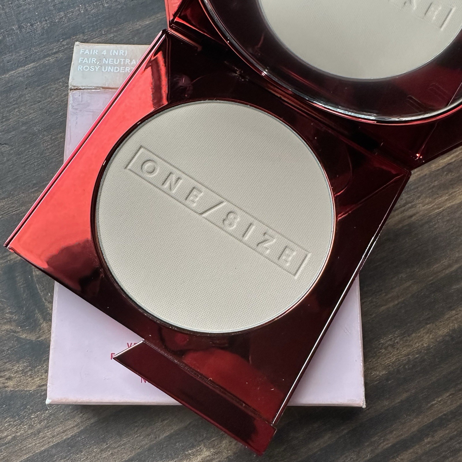 ONE/SIZE Patrick Starrr Turn Up The Base Versatile Powder Foundation – Fair 4 NR