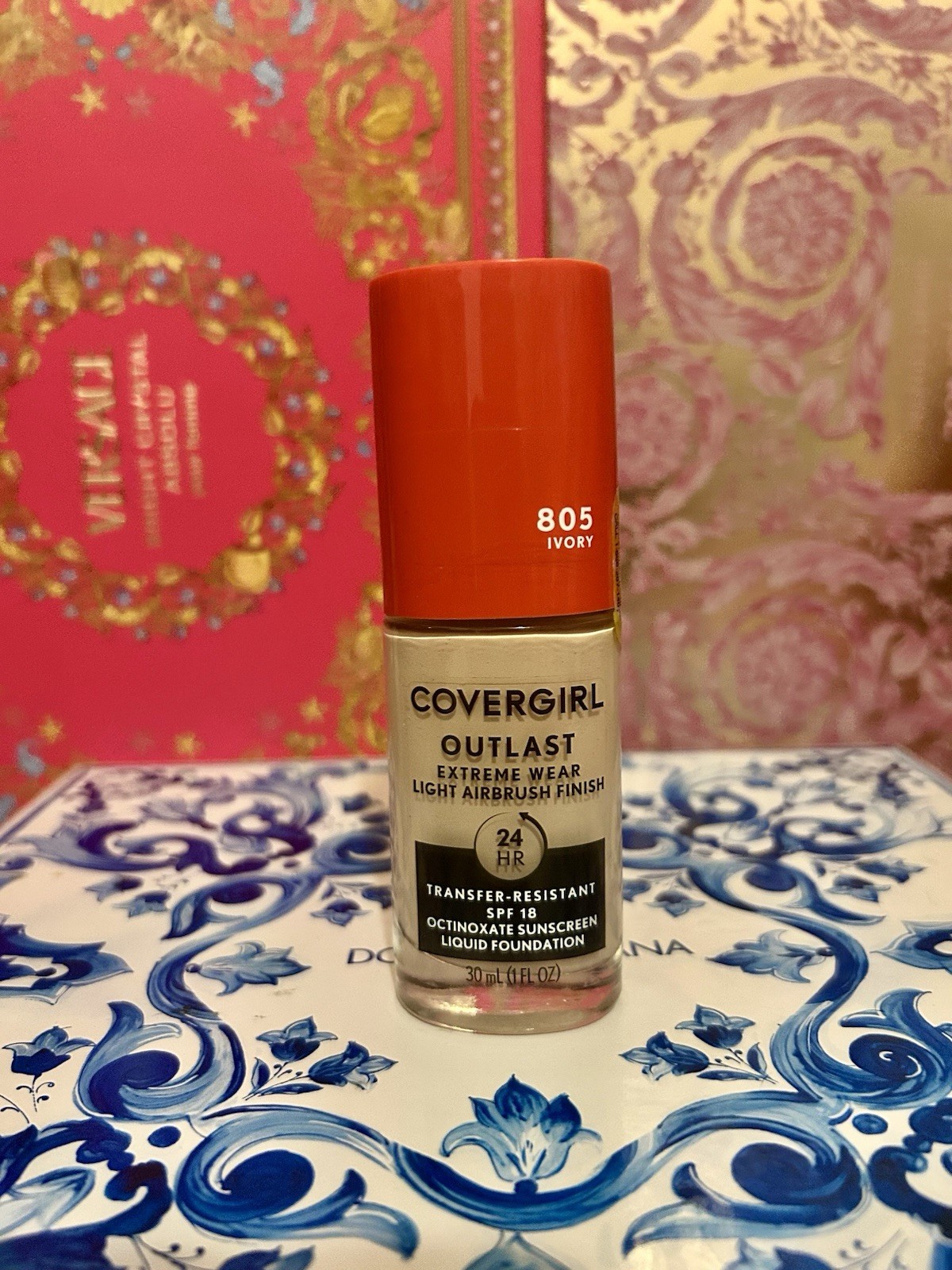 Covergirl Outlast Extreme Wear Full Coverage Foundation 805 Ivory SPF 18 30 ml