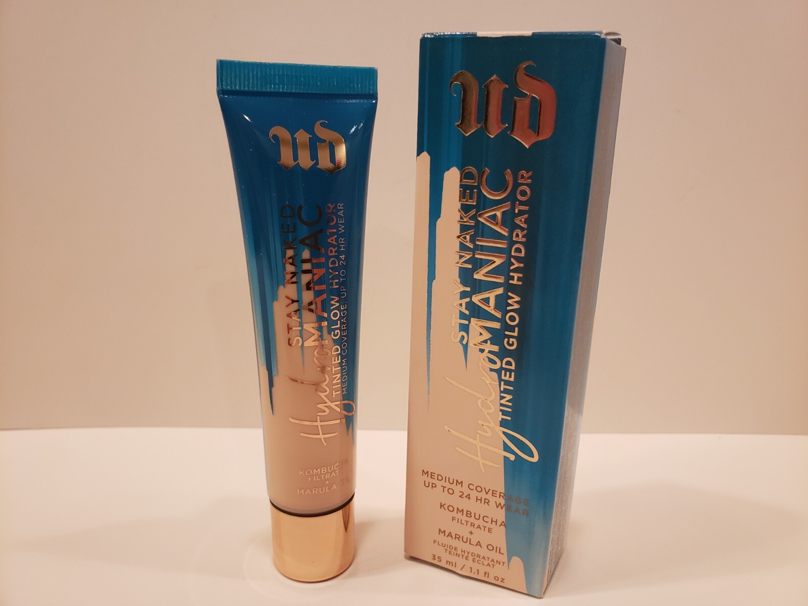 Urban Decay ~ Stay Naked Hydromaniac Tinted Glow Hydrator~ 10 Ultra Fair -1.1 Oz