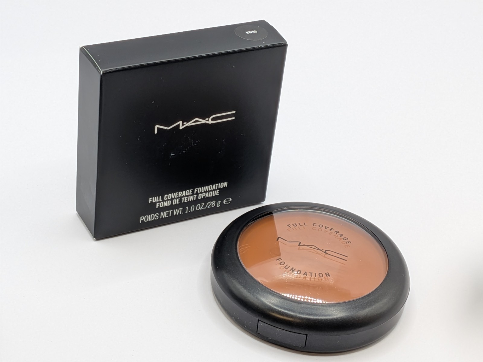 MAC NW45 Full Coverage Foundation
