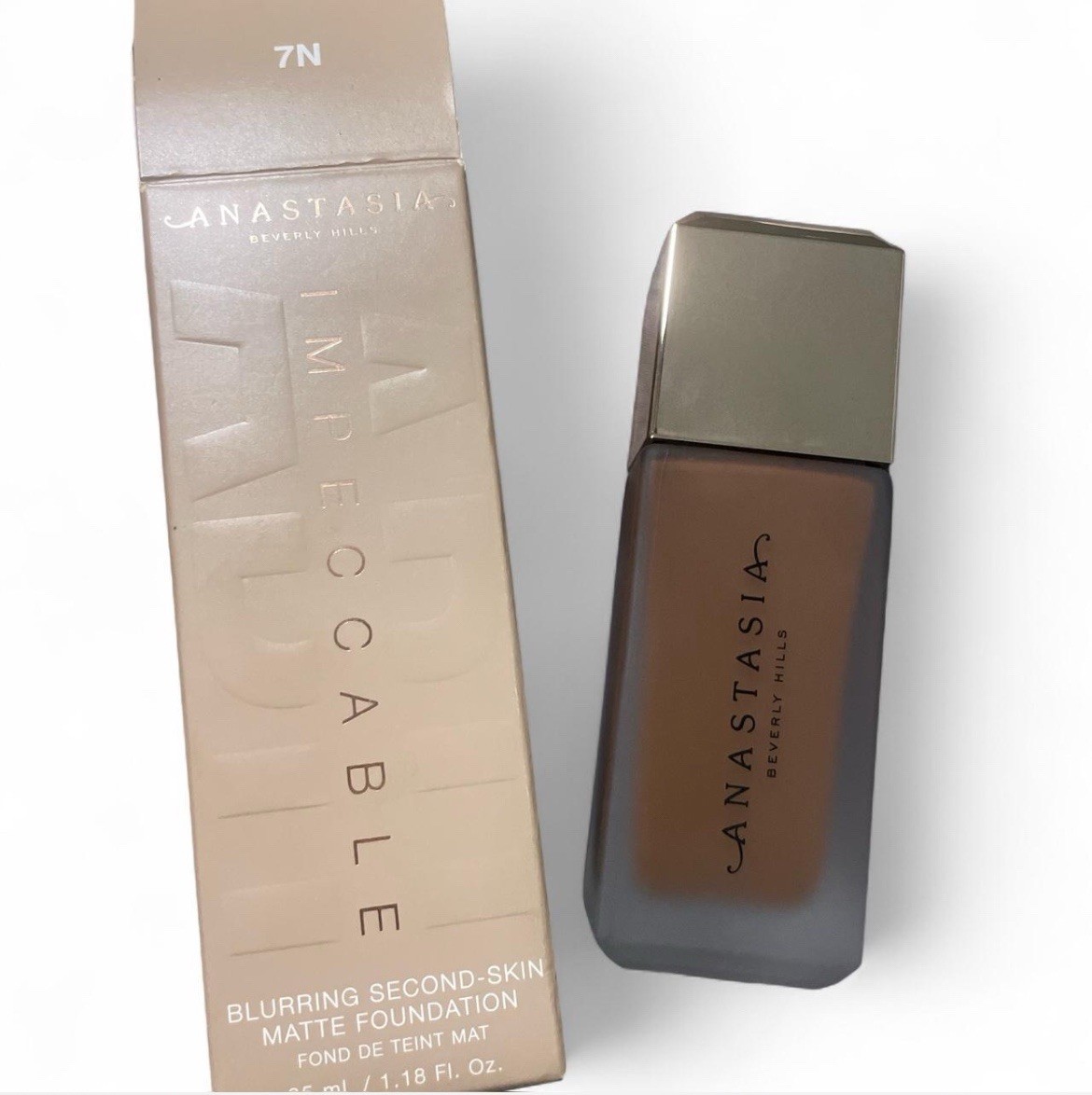 Anastasia Impeccable Matte Foundation Blurring Second Skin 7N