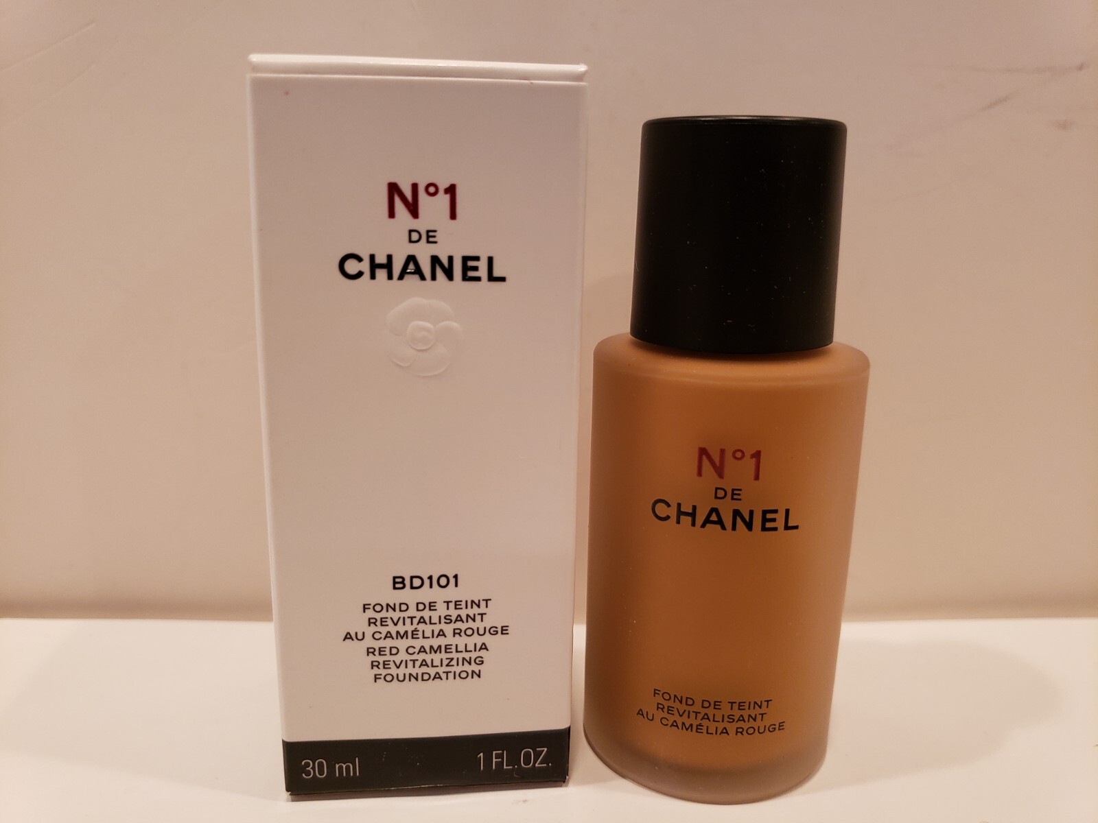 Chanel ~ No1 De Chanel ~ Red Camellia Revitalizing Foundation BD101 ~ NIB