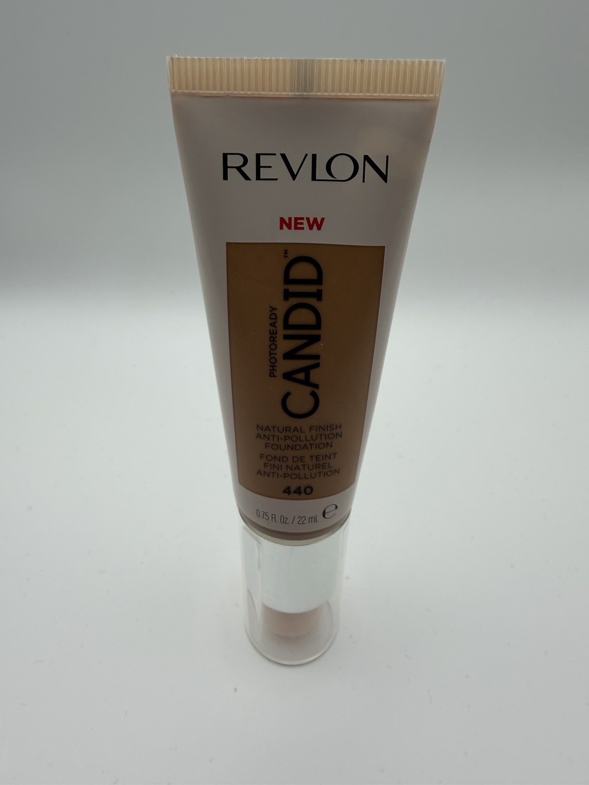 Revlon Candid Natural Finish Anti-Pollution Foundation 440 Caramel 0.75 Fl Oz