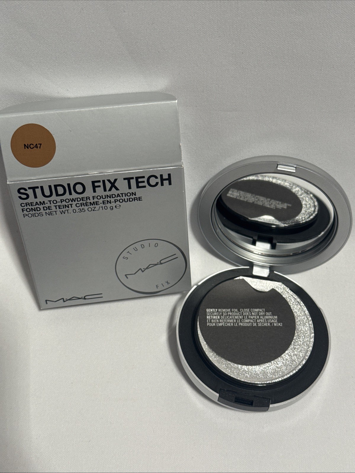 MAC NC47 Studio Fix Tech Cream-To-Powder Foundation