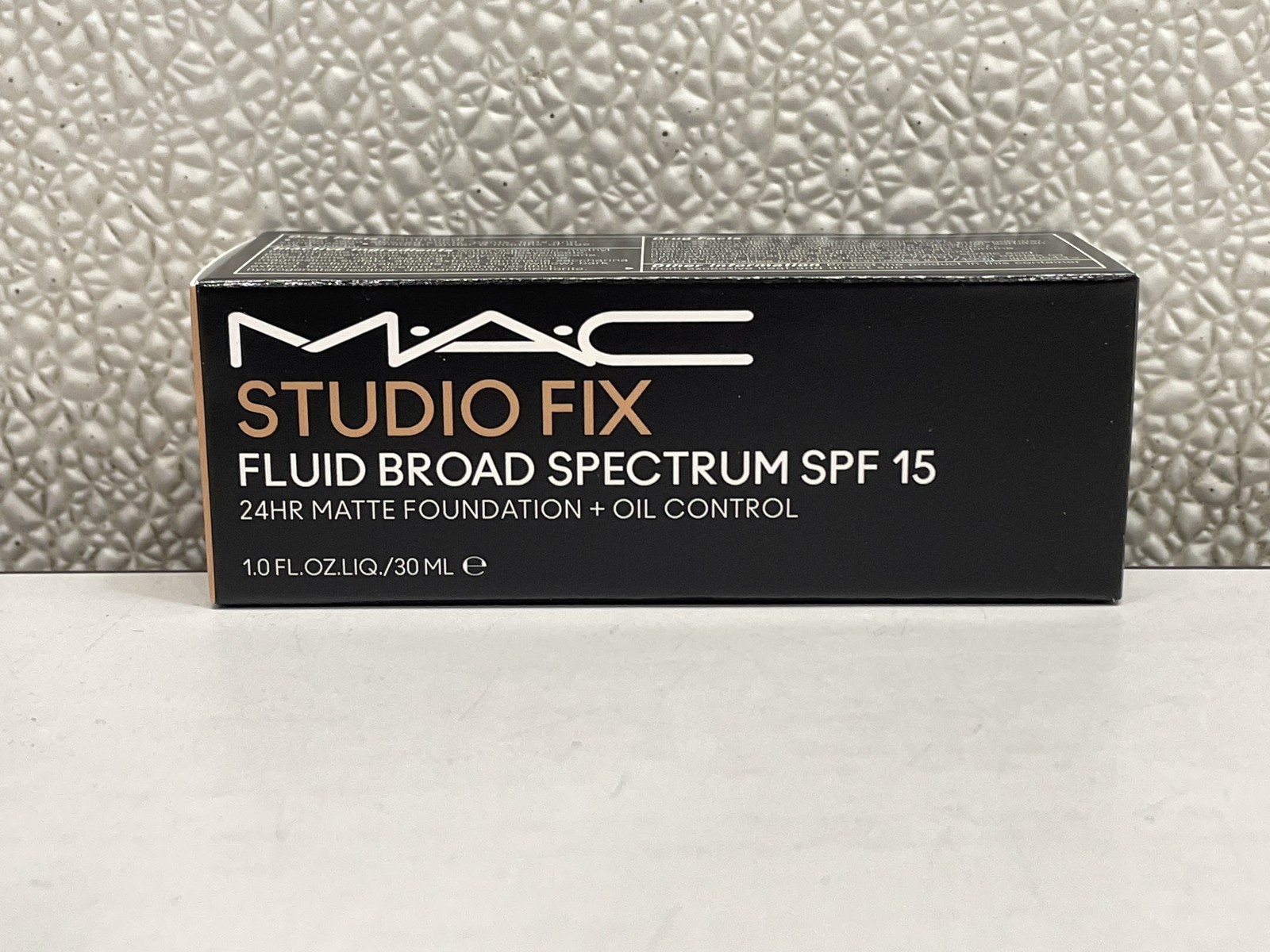 Mac Studio Fix Fluid Broad Spectrum SPF 15 Matte Foundation + Oil Control, NW15