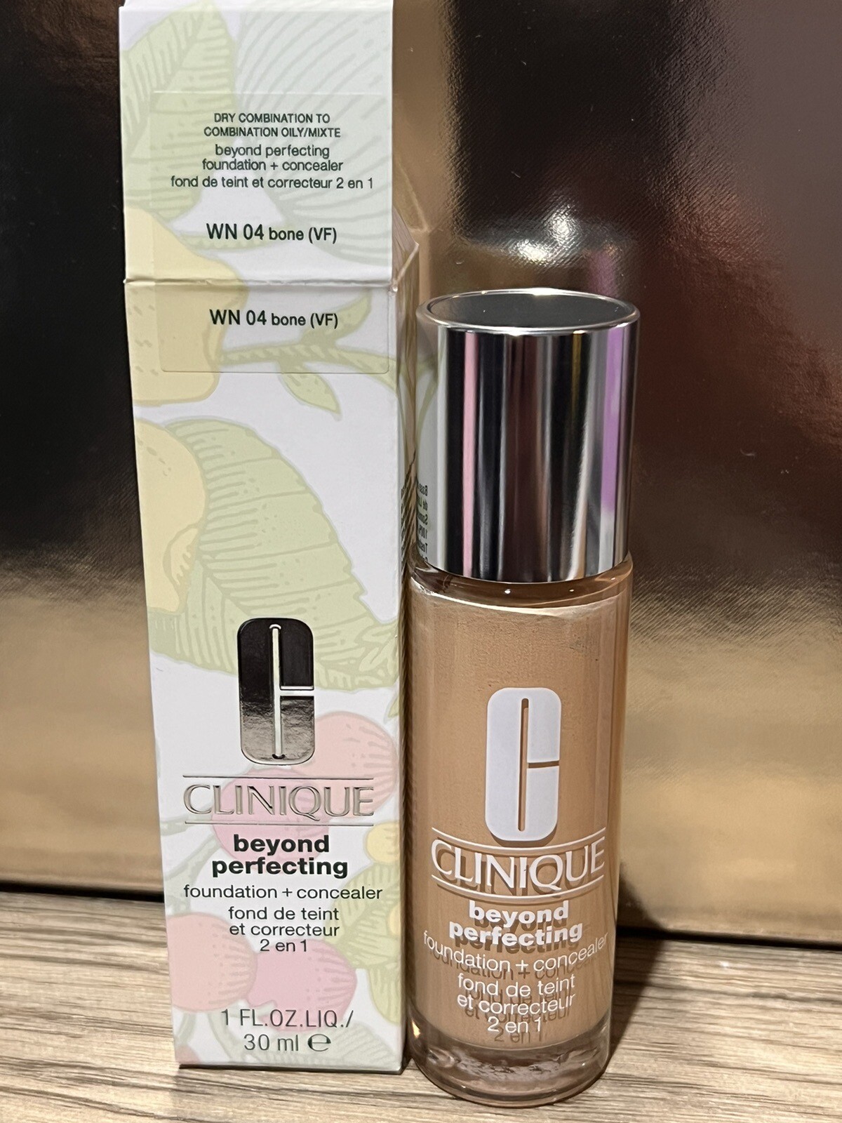 CLINIQUE Beyond Perfecting 2 in 1 Foundation + Concealer WN Bone (VF)