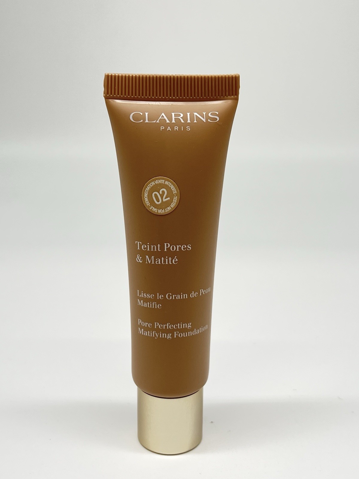 Clarins Pore Perfecting Matifying Foundation – Shade 02 Nude Beige – 1oz