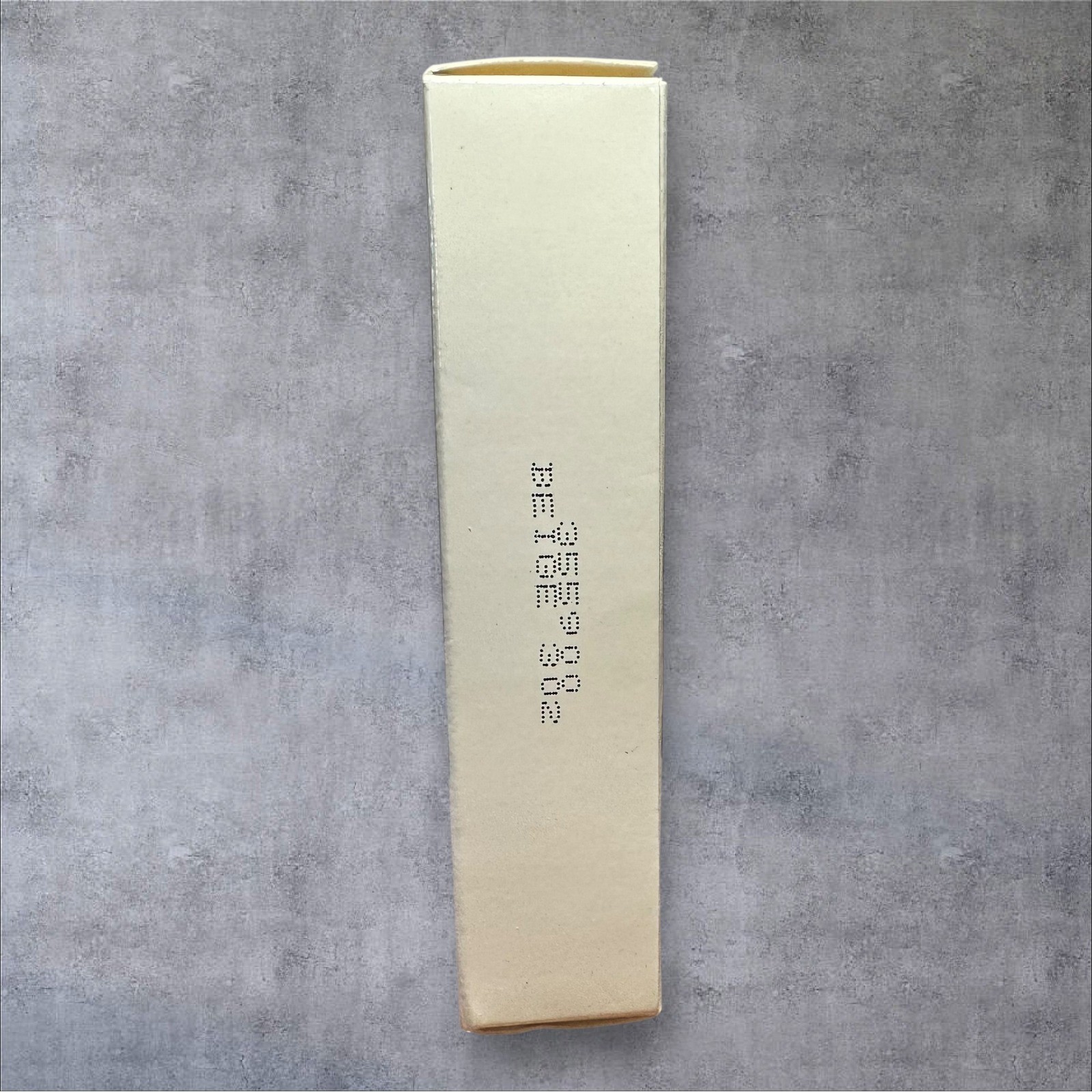 New MARY KAY Medium Coverage Foundation BEIGE 302 355900 Gray Cap Normal To Oily