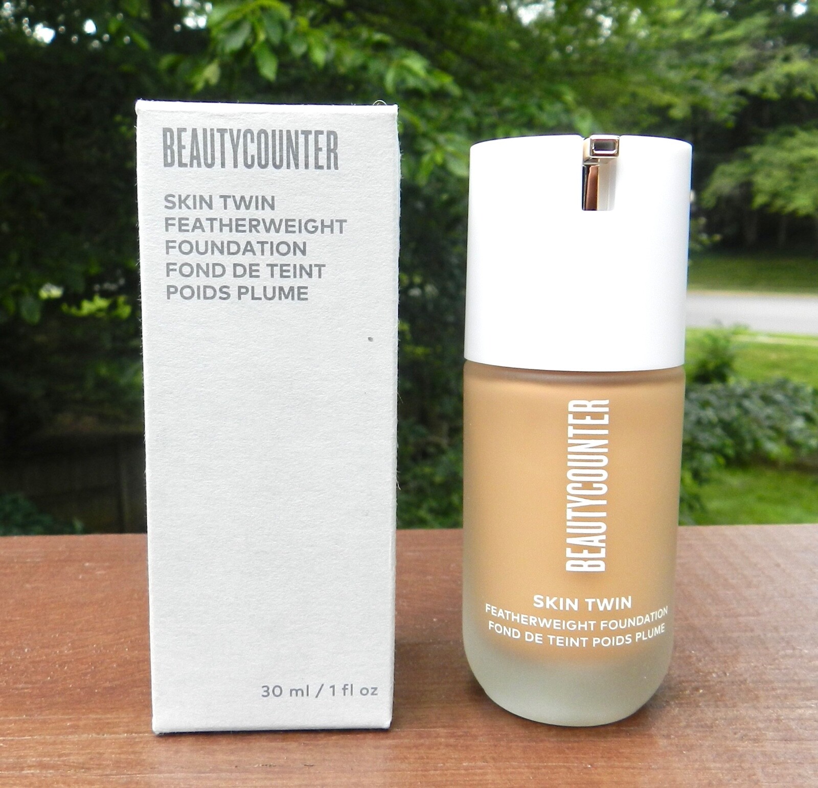 BeautyCounter Skin Twin Featherweight Foundation Tan 445
