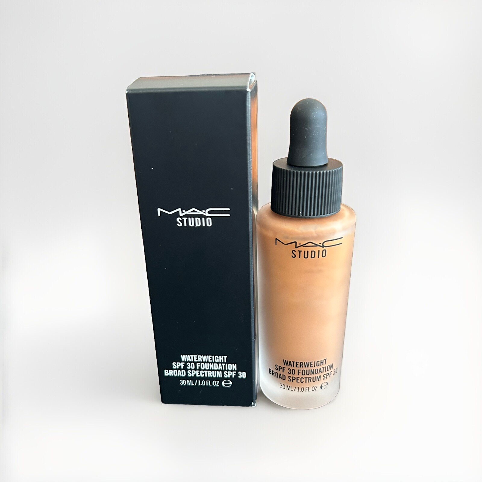 MAC Studio Waterweight SPF 30 Foundation broad Spectrum SPF 30 NW47 30 ML NIB