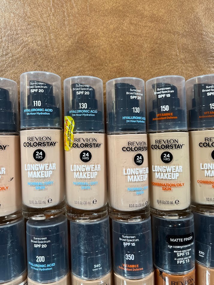 Revlon Colorstay Longwear Makeup FOUNDATION Combination/OILY Skin NEW Lot of 16
