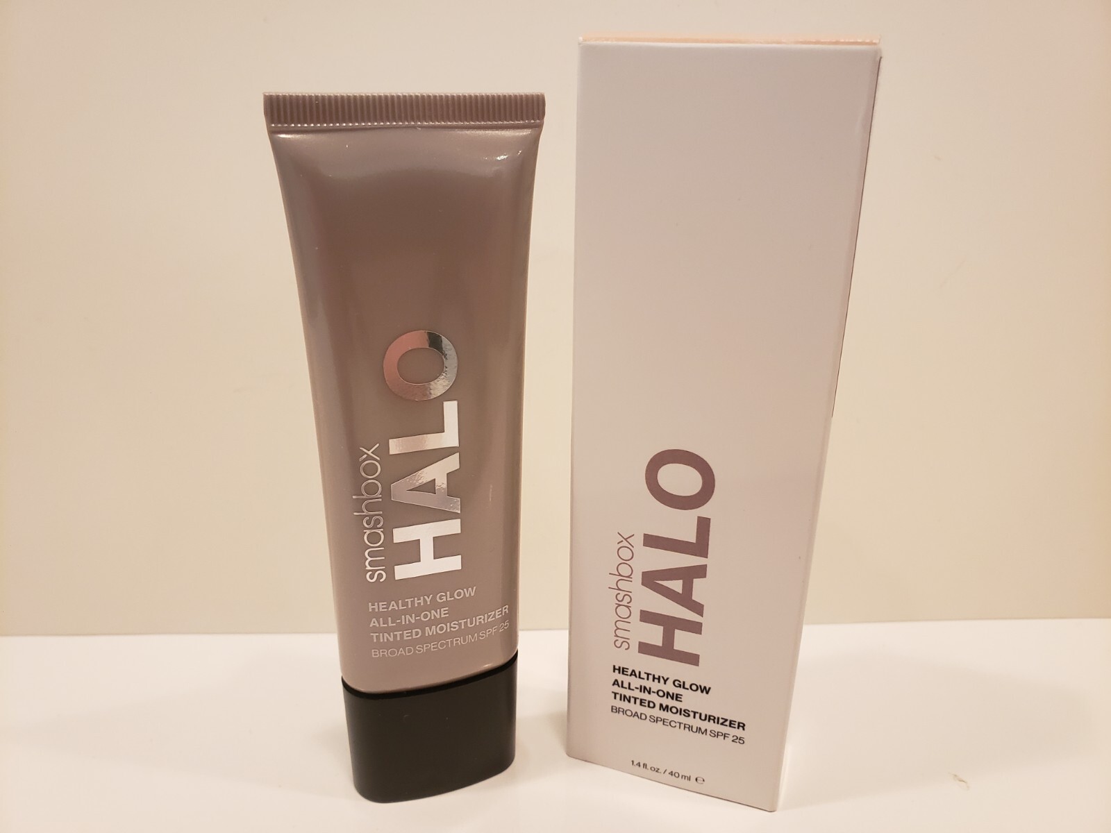 Smashbox Halo Healthy Glow All In One Tinted Moisturizer BS SPF 25 Fair 1.4 Oz