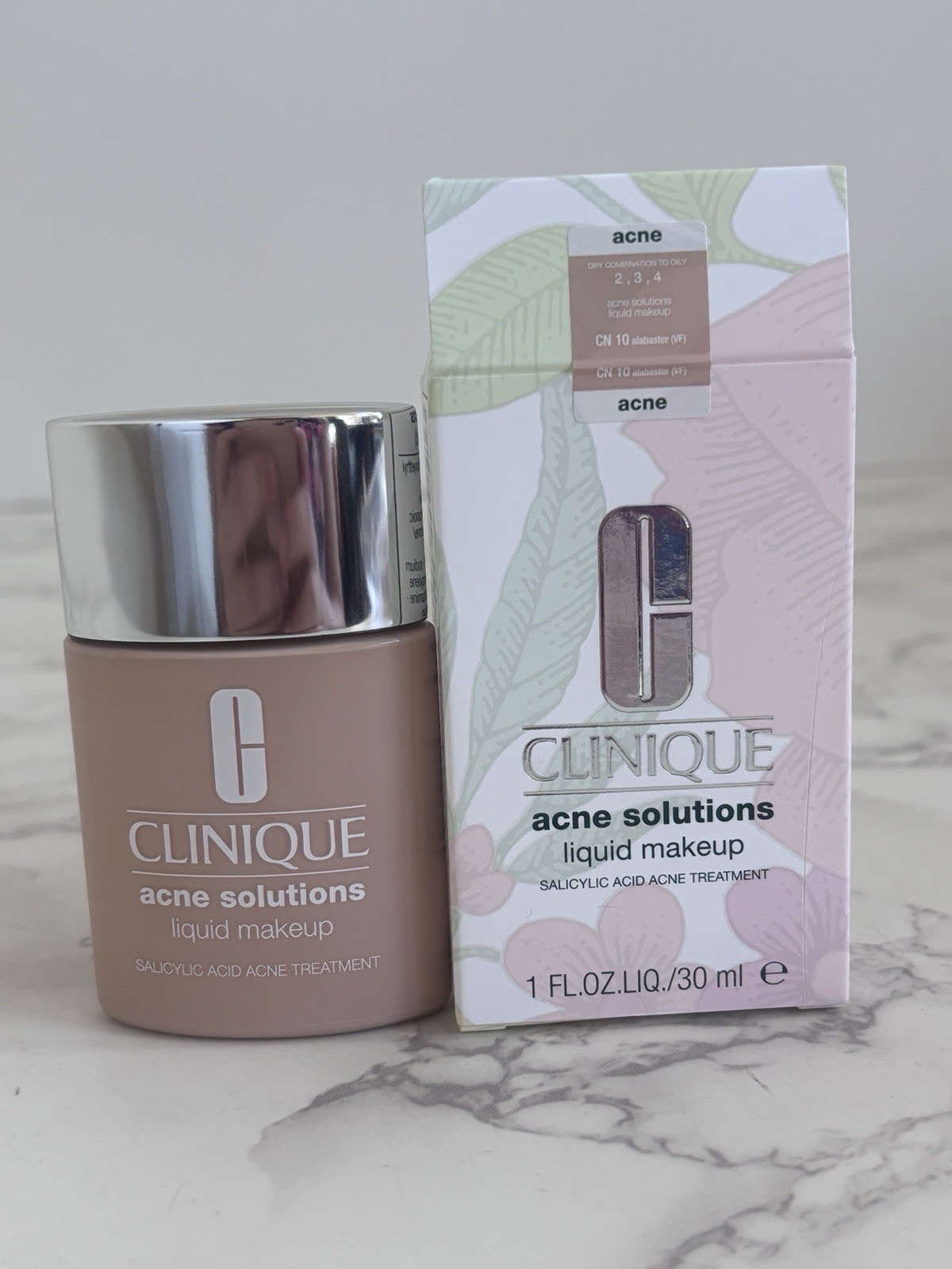 Clinique Acne Solutions Liquid Makeup CN 10 Alabaster 1 oz / 30mL Full Size NEW