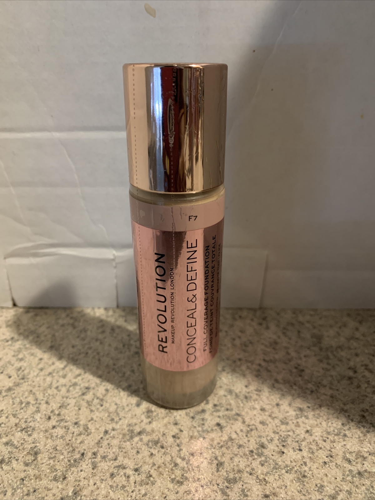 MAKEUP REVOLUTION LONDON CONCEAL & DEFINE Full Coverage Foundation .8 Oz