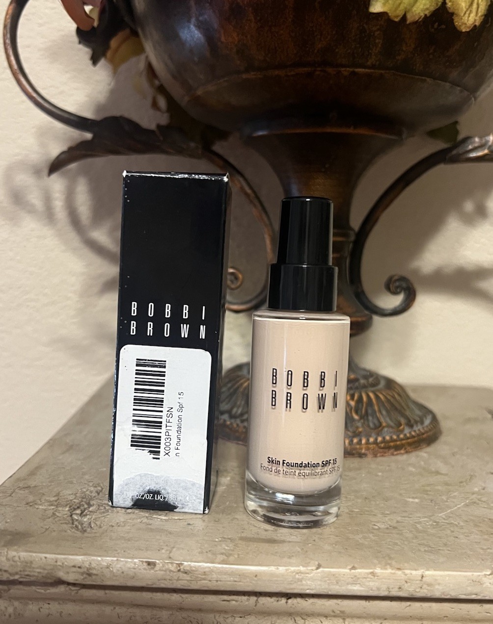 BOBBI BROWN SKIN LONG-WEAR FOUNDATION SPF15 # N-012 PORCELAIN Retails $57