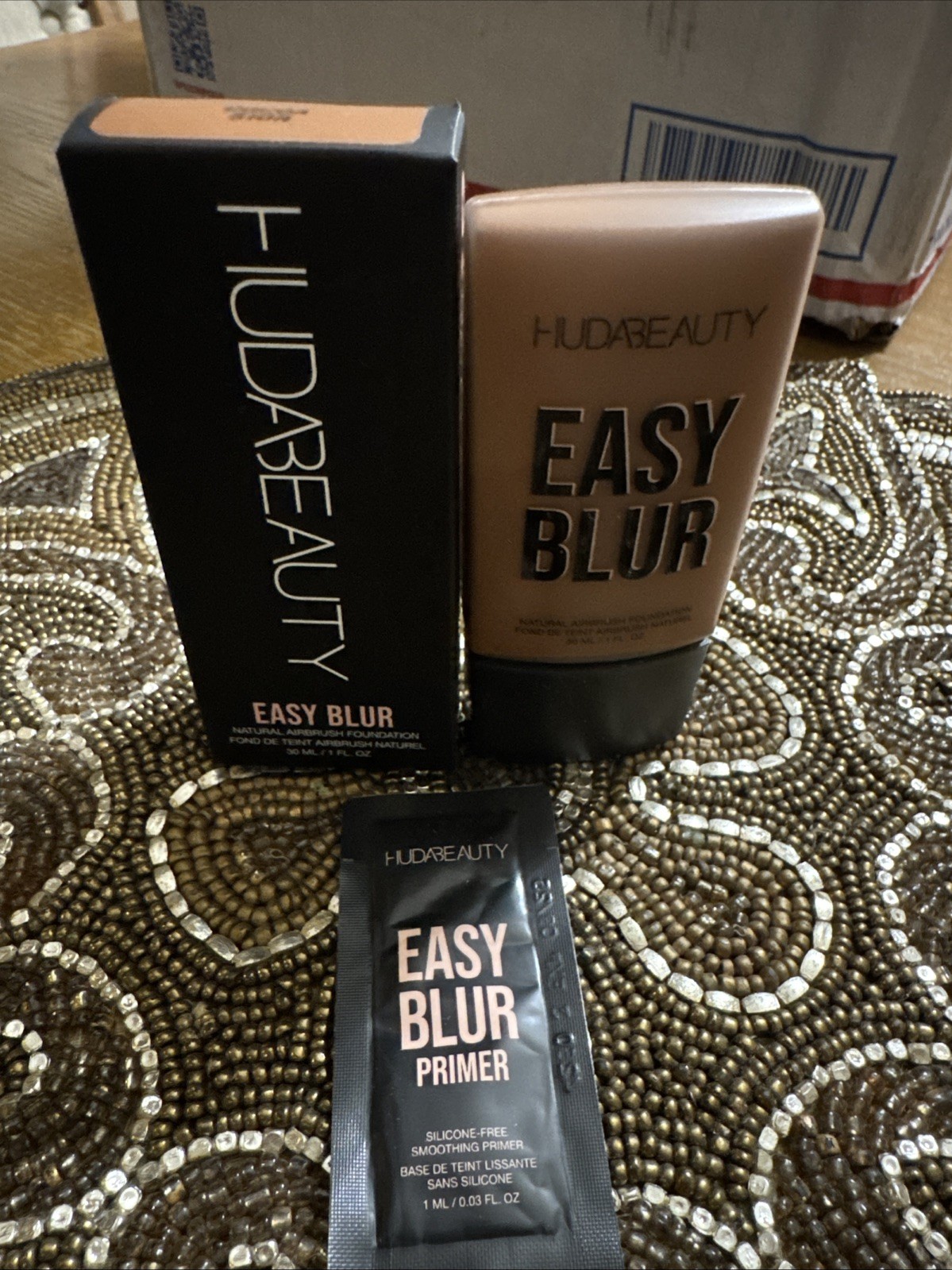 Huda Beauty Easy Blur Natural Airbrush Foundation 1fl oz (30ml) Cocoa 510R