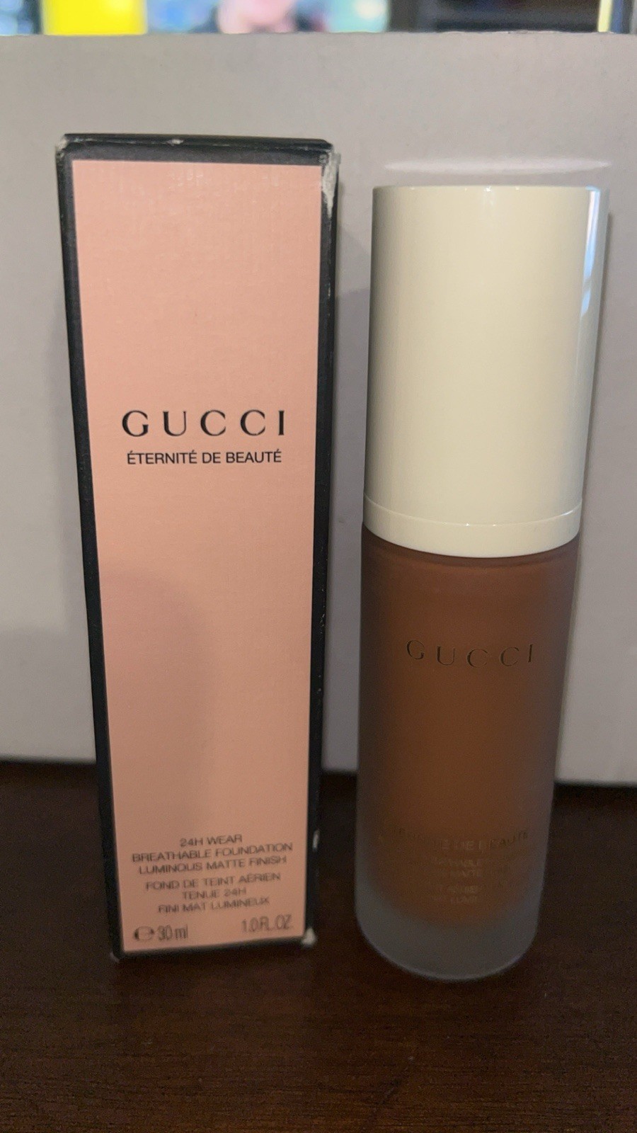Gucci Éternité de Beauté Foundation Medium Deep 430N Luminous Matte 30ml