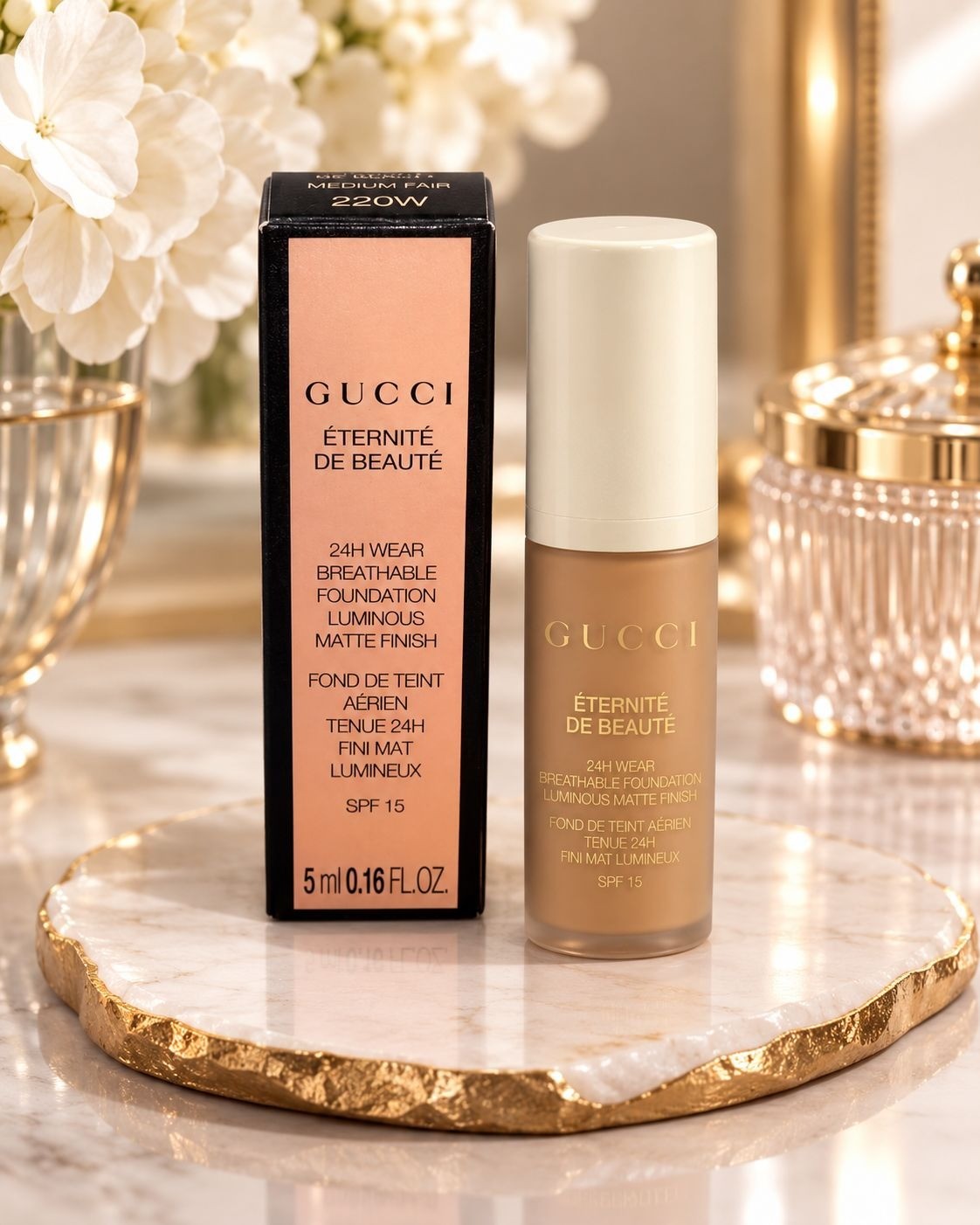 Gucci Éternité de Beauté Foundation 220W Medium Fair SPF 15 5ml New In Box