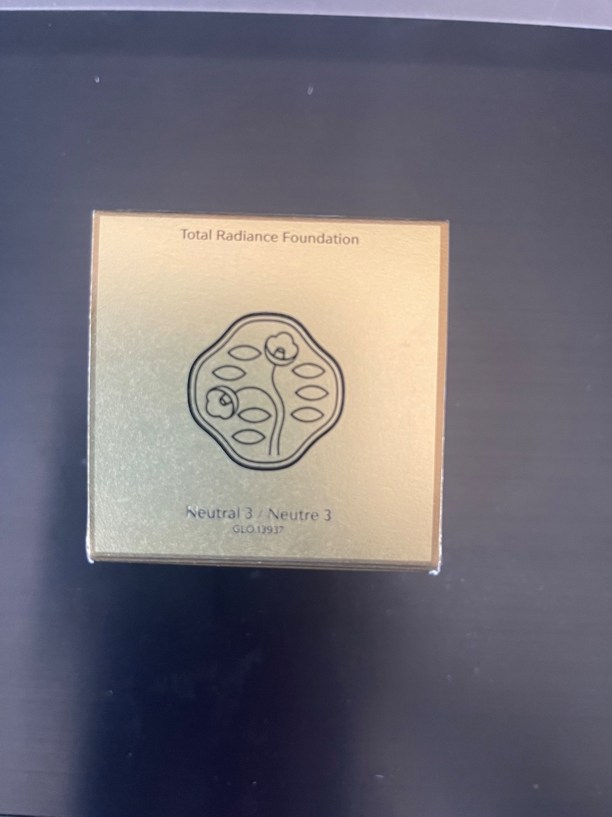 Shiseido Future Solution LX Total Radiance SPF20 Foundation Neutral 3- Size 30mL