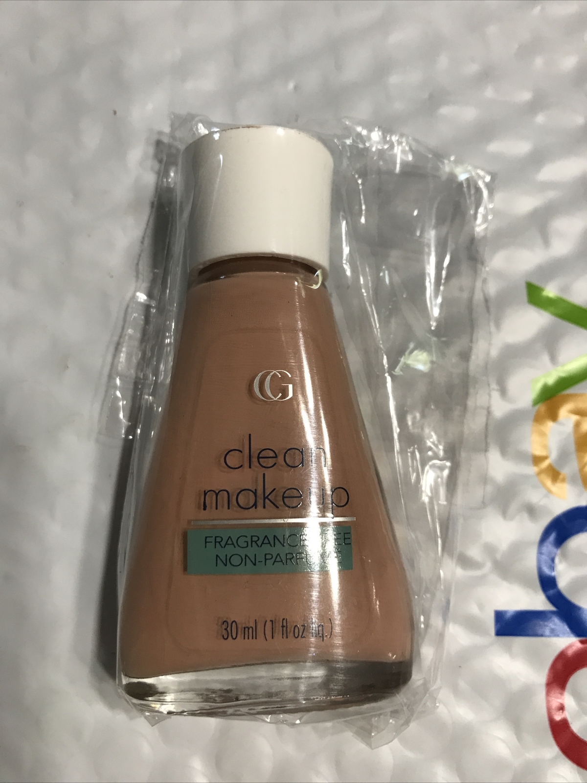 COVERGIRL Clean Makeup Fragrance Free MEDIUM LIGHT unsealed NWOB