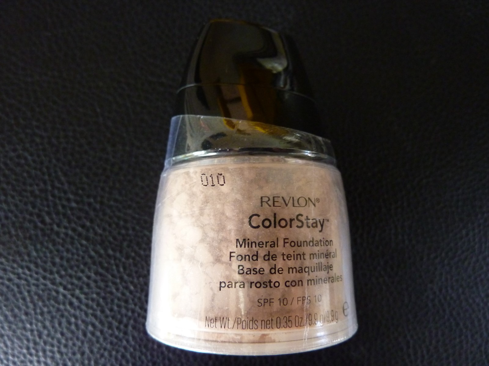 Revlon ColorStay Mineral Foundation / Makeup – FAIR #010 – New / Sealed
