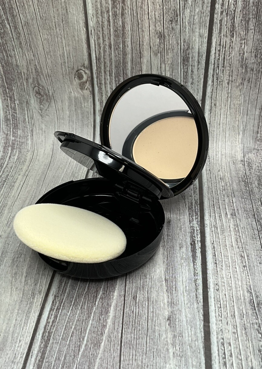 MALLY PORELESS PERFECTION FOUNDATION FAIR NWOB