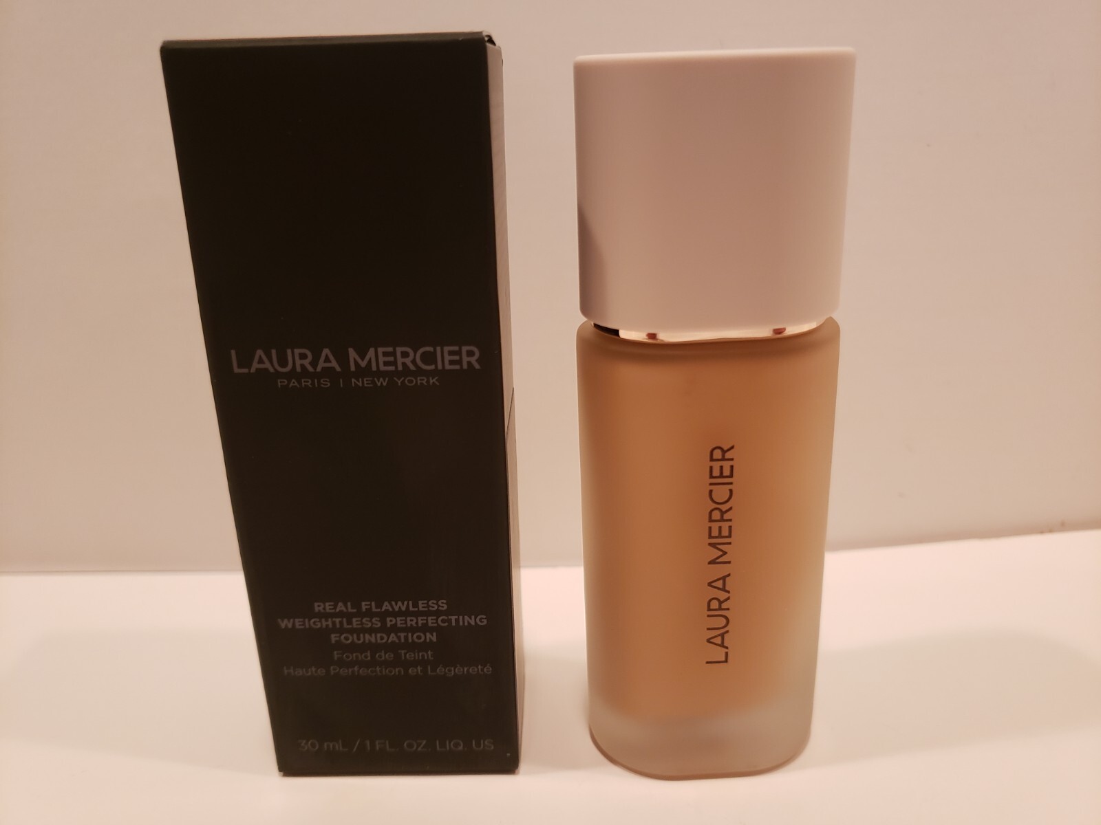 Laura Mercier~Real Flawless Weightless Perfecting Foundation ~ 3C1 Dune ~1oz
