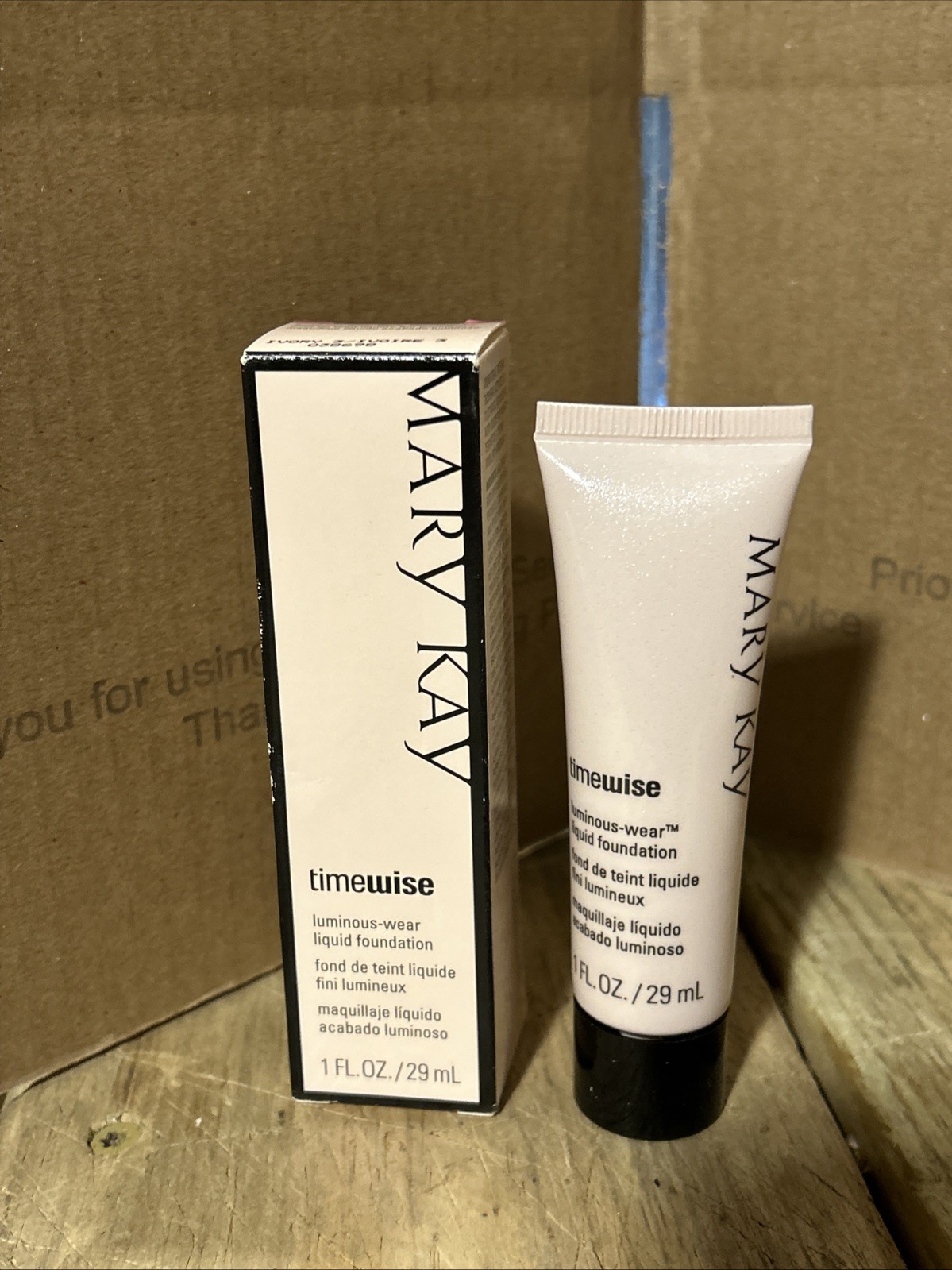 Mary Kay Medium Coverage Foundation 1 oz Ivory 3 Normal to Dry New