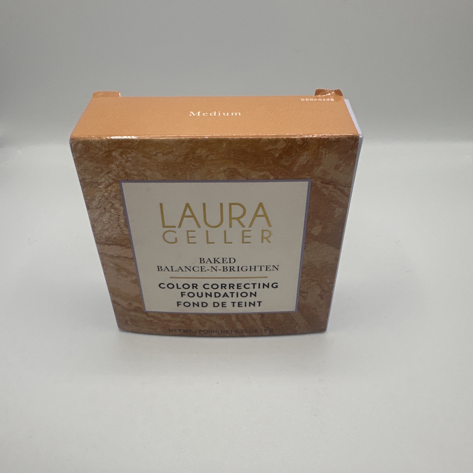 NEW – Laura Geller Baked Balance-N-Brighten Color Correcting Foundation Medium