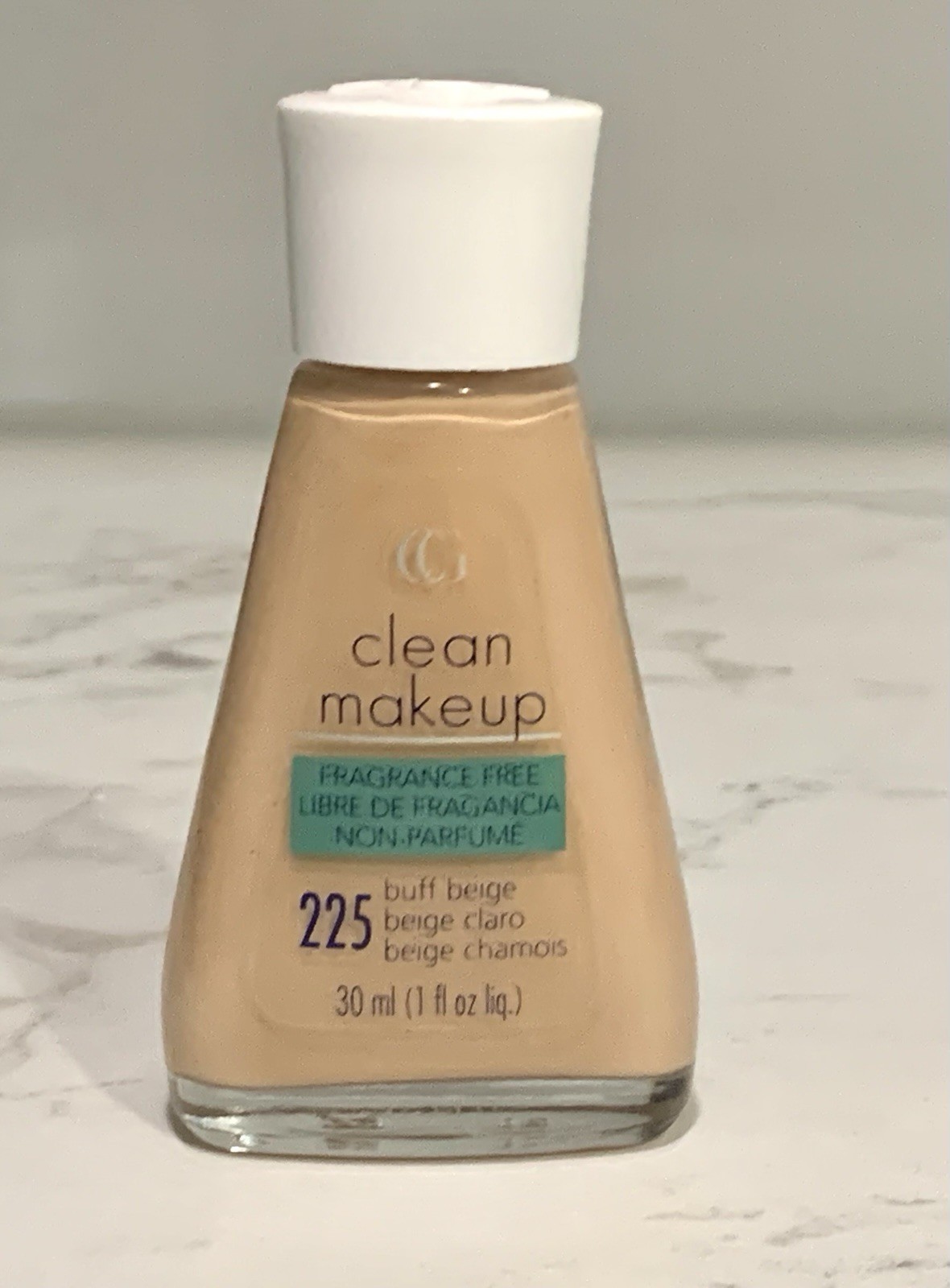 Covergirl CG Clean Make Up Fragrance Free 225 Buff Beige Liquid Foundation (#PP3